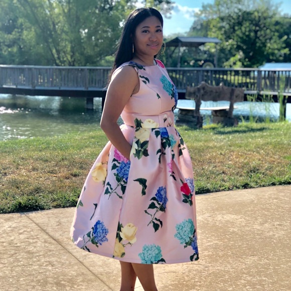 Floral midi dress with pockets - Picture 2 of 8